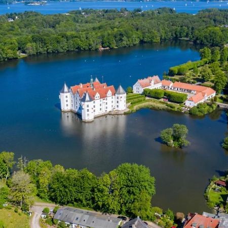 Ferienwohnung Am Schlosspark Γκλύξμπουργκ Εξωτερικό φωτογραφία