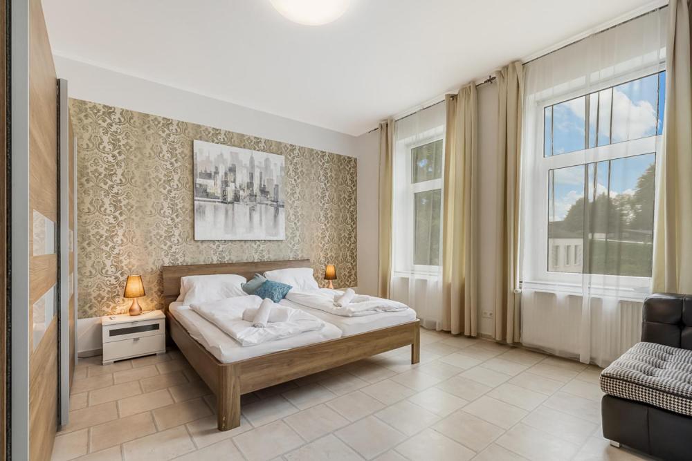 Ferienwohnung Am Schlosspark Γκλύξμπουργκ Εξωτερικό φωτογραφία
